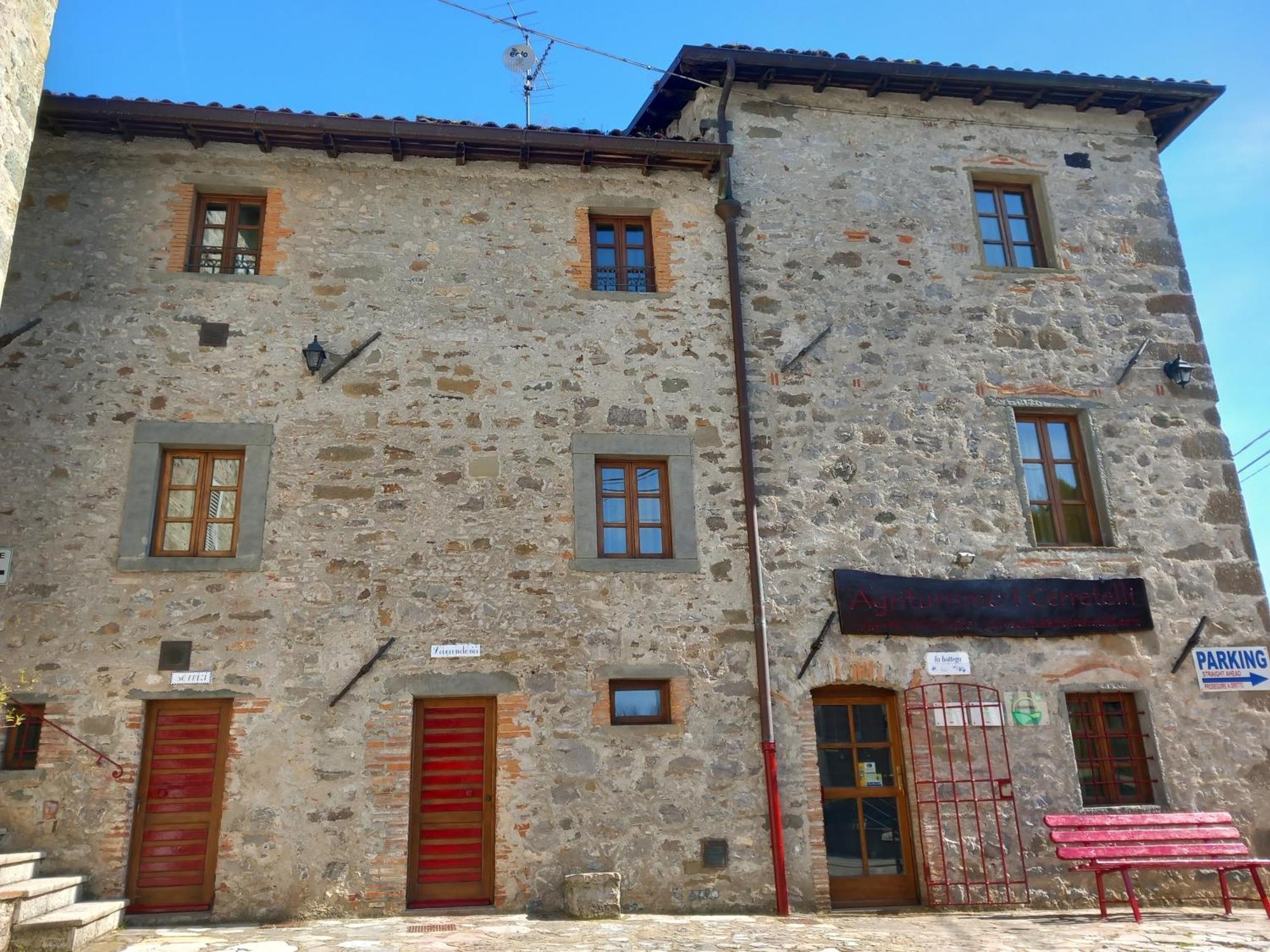 Agriturismo I Cerretelli Барга Екстериор снимка