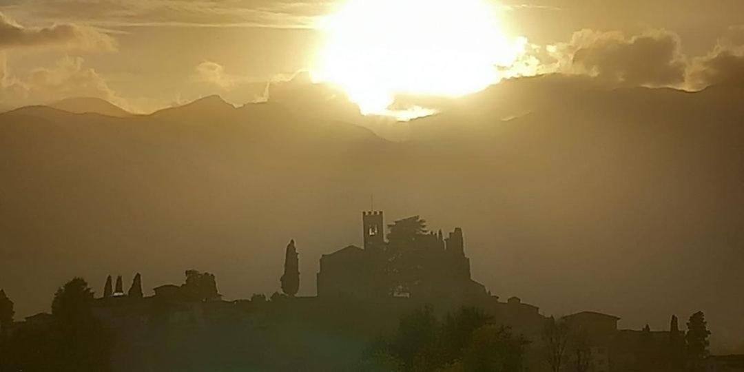 Agriturismo I Cerretelli Барга Екстериор снимка